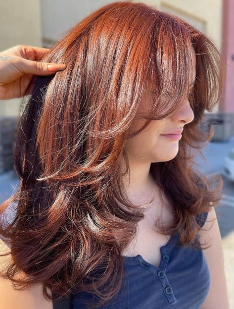 Shaggy Layers With Wispy Bangs, Long Thick Layered Hair With Bangs, Layered Red Hair Medium, Short Bangs Layered Hair, Medium Length Haircut With Layers And Curtain Bangs Wavy, Hair With Layers And Curtain Bangs, Haircut With Layers And Curtain Bangs, Long Layers For Medium Length Hair, Haircut Ideas For Medium Length Hair