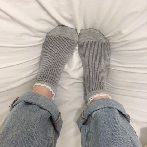 Socks And Jeans, Socks Outfit, Mood And Tone, Gray Aesthetic, Korean Aesthetic, Foto Ideas Instagram, Naha, Aesthetic Colors, Soft Grunge