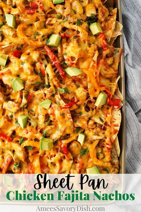 Fajita Nachos Recipe, Loaded Chicken Nachos Recipe, Chicken Fajita Nachos, Fajita Nachos, Panini Recipes Chicken, Nachos Ingredients, Chicken Nachos Recipe, Chicken And Veggies, Loaded Nachos