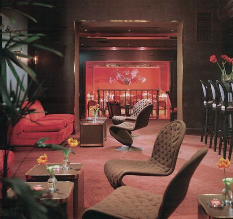 '80s Restaurant Design Fast Food Restaurant Aesthetic, 80s Restaurants, 80s Fast Food, Food Restaurant Aesthetic, 1980s Decor, 80s Interior Design, 80s Home, Restaurant Aesthetic, 80s Interior