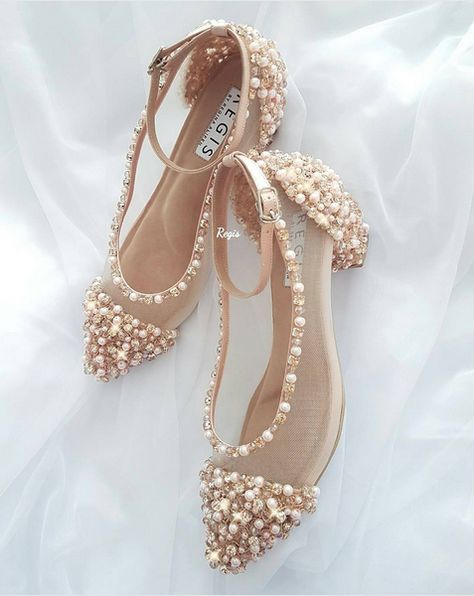 Wedding Shoes Simple, Simple Wedding Shoes, Bridal Sandals Heels, All Things Wedding, Shoes For Wedding, Fancy Sandals, Shoes Bride, Pearl Shoes, Shoes Heels Classy