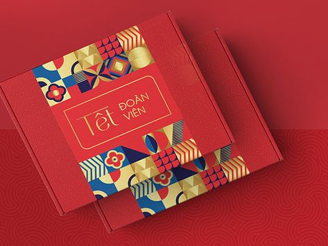 Festive Packaging Design, Coke Gifts, Festive Packaging, Tet Holiday, Chinese New Year Gifts, Text Logo Design, Dragon Images, Geometric Design Art, Holiday Gift Box