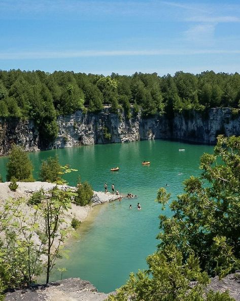 Daily Hive Toronto on Instagram: “Just under two hours from #Toronto lies #EloraQuarry 🌊 Head to our link in bio for 12 day trips to go on before the summer ends! Photo by…” Quarry Lake, Canada Summer, Swimming Hole, Toronto Travel, Canadian Travel, O Canada, Lake Ontario, Swimming Holes, The Good News