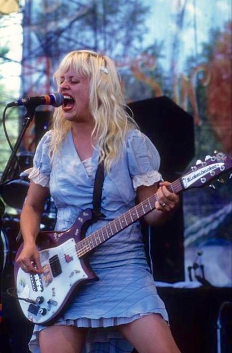 lollapalooza 1993 Riot Grrrl Fashion, Kat Bjelland, Foreign Celebrities, Bleach Blonde Hair, Peter Pan Collar Dress, Riot Grrrl, Grunge Girl, Trailer Park, Celebrity Babies