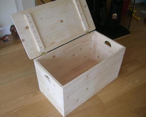 Woodworking Projects for Beginners Toy Box Plans, Kids Woodworking Projects, Wood Projects For Beginners, Woodworking Projects For Kids, Woodworking For Kids, Small Woodworking Projects, Popular Woodworking, Beginner Woodworking Projects, Wood Plans