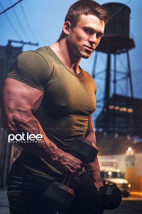 Sean Smith | by Pat Lee http://bit.ly/1U9IZRO  SEATTLE TRAVEL NOTICE Pat Lee is… Pat Lee, Seattle Travel, Muscle Hunks, Beefy Men, Now Booking, Big Muscles, Sf Giants, Body Builder, Men Model