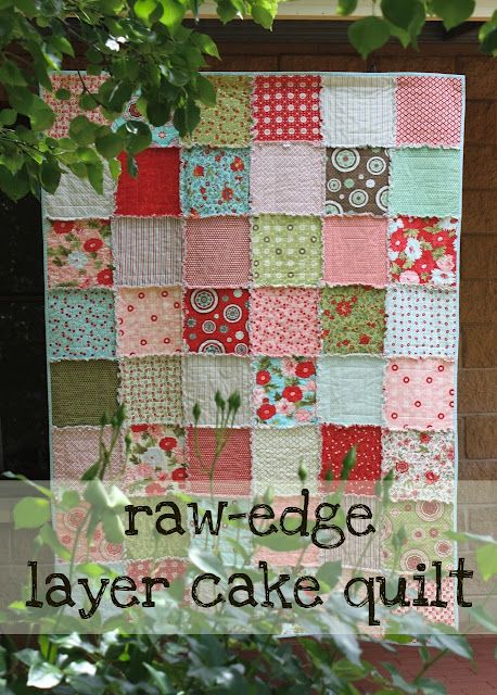 Good rag quilt tutorial Layer Cake Quilt, Rag Quilt Tutorial, Layer Cake Quilt Patterns, Small Quilt Projects, Rag Quilt Patterns, Cake Quilt, Layer Cake Quilts, Quick Quilt, Rag Quilts