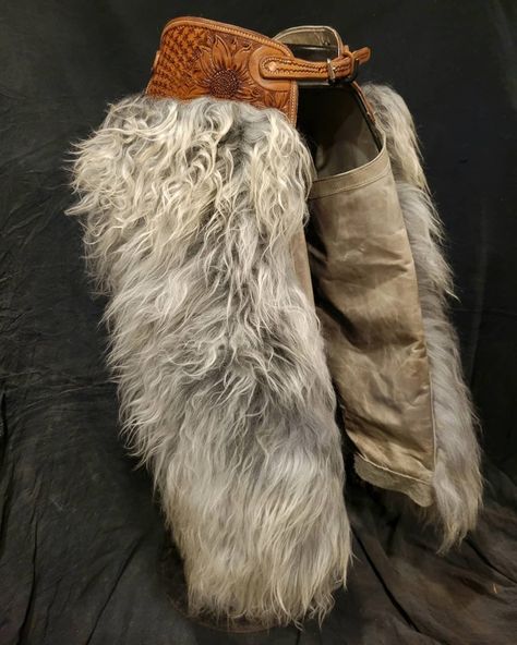 Fur Chaps, Wooly Chaps, Cowgirl Chaps, Cowboy Chaps, Western Chaps, Calf Roping, Cowboy Stuff, Horse Ideas, Cowboy Gear