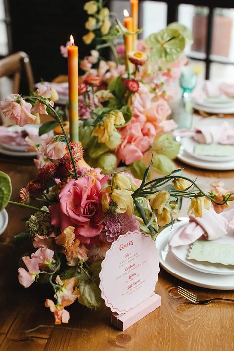 Singer Tavern Urban Wedding with Citrus & Pink Colour Scheme Urban Wedding Venue, Pink Color Schemes, Urban Wedding, Wedding Tablescapes, Garden Inspired, Bridal Shop, Wedding Bridesmaids, Spring Wedding, The Table