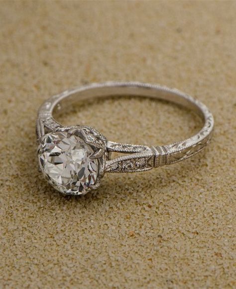 Vintage Wedding Jewelry, Rings Ideas, Cool Wedding Rings, Antique Engagement Ring, Antique Wedding, Stunning Engagement Ring, Antique Engagement, Wedding Rings Vintage, Antique Engagement Rings