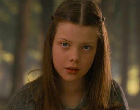 Lucy Pevensie Description: The youngest of the Pevensie children, the second Daughter of Eve, and the first to discover Narnia through Professor Kirke’s spare wardrobe, Lucy Pevensie is by far the most faithful and sincere out of her two brothers and sister, having full belief in others. Her faithfulness and kindness as garnered her a strong link with Narnia and its denizens, even calling upon deities of old. Surely a link that strong and bountiful will surely lead her enemies into checkma. Narnia Shifting, Narnia Lucy, Chronicles Of Narnia Prince Caspian, Romeo Montague, Cartoon Logic, Chronicles Of Narnia Books, Narnia Cast, Voyage Of The Dawn Treader, Narnia Prince Caspian