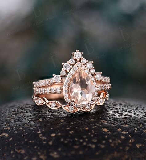 Rose Gold Halo Ring, Deco Rings, Morganite Engagement Ring Set, Rose Gold Wedding Ring, Stacked Wedding Rings, Cute Engagement Rings, Moissanite Bridal Sets, Future Engagement Rings, Art Deco Diamond Rings