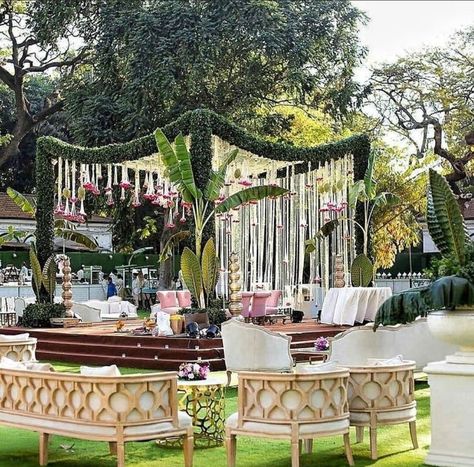 Indian Outdoor Wedding Decor, Floral Mandap, Hindu Wedding Decorations, Small Wedding Decor, Mandap Design, Wedding Setup, Wedding Decor Photos, Wedding Entrance Decor, Wedding Stage Design