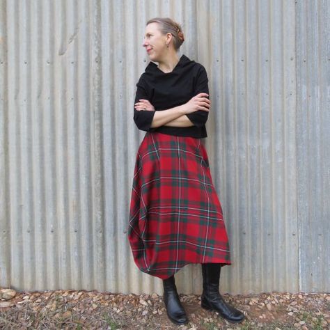 6 Ways to Wear a Tartan Skirt - The Craft of Clothes Zero Waste Pattern, Red Tartan Skirt, Scrubs Pattern, Waste Fashion, Waste Clothing, Zero Waste Fashion, Sewing Pattern Shop, Holiday Skirts, Evening Skirts