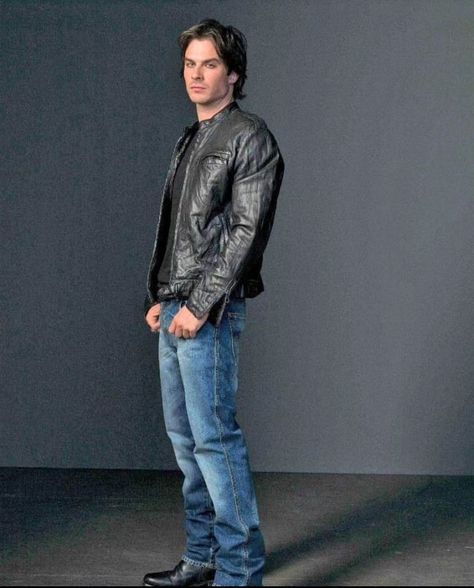 Damon Salvatore Outfits, Vampire Outfit Men, Starboy Style, Scary Couples Halloween Costumes, Olivia Palermo Outfit, Bob Marley Pictures, Lee Joo Young, Vampire Clothes, Ian Somerhalder Vampire Diaries