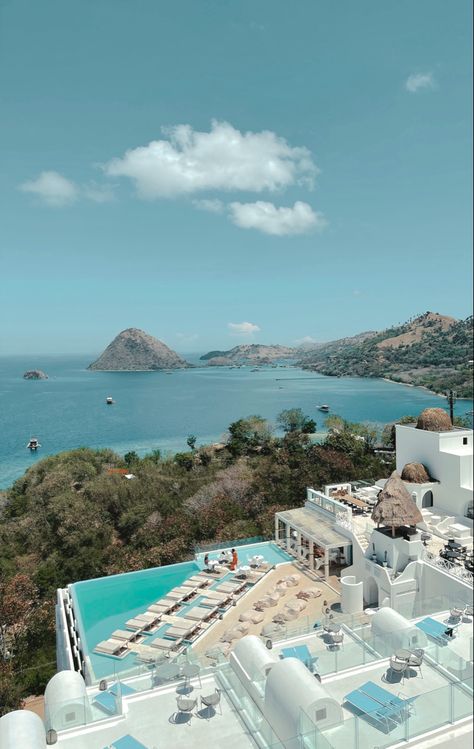 Labuan Bajo Photography, Labuan Bajo Aesthetic, Manifesting Traveling, Vision Board Pics, Labuan Bajo, Jeno Jaemin, Free Audio, Guest Houses, Dream Vacations Destinations