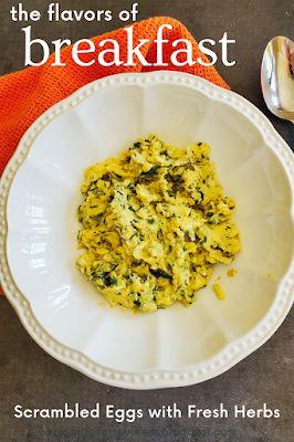 Scrambled Eggs With Spinach, Scrambled Eggs With Cheese, Pesto Spinach, Fluffy Eggs, Breakfast Party, Family Breakfast, Egg Casserole, Dinner Entrees, Egg Dish