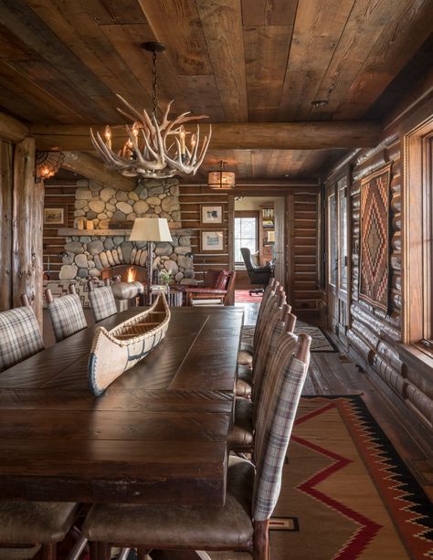 Reflections on Mountain Home Interior Design - Mountain Living Mountain Home Interiors, River Rock Fireplaces, Mountain Interiors, Cabin Living, Mountain Living, Western Homes, Cabin Style, Bunk House, Mountain Homes