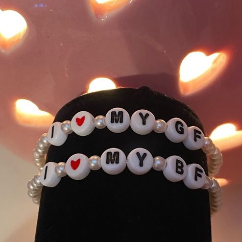 Bf & Gf bracelet set❤️ Couples Bracelets Ideas, Bracelet For Bf And Gf, Cute Bracelets To Make For Your Boyfriend, I Love My Gf Bracelet, Bf Gf Matching Jewelry, Cute Words For Bracelets, Bracelets Ideas For Couples, Couples Bead Bracelets, Matching Jewelry For Couples Diy