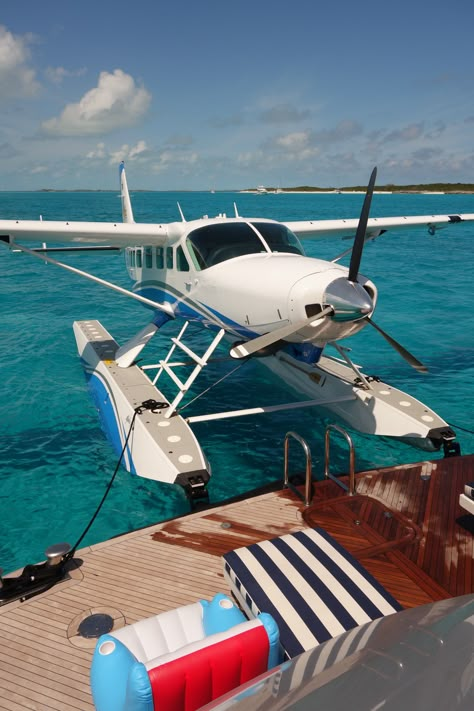 Personal Airplane, Cessna 208 Caravan, Sea Planes, Cesna Planes, Air Planes, Small Plane, Old Airplane, Piper Aircraft, Student Pilot