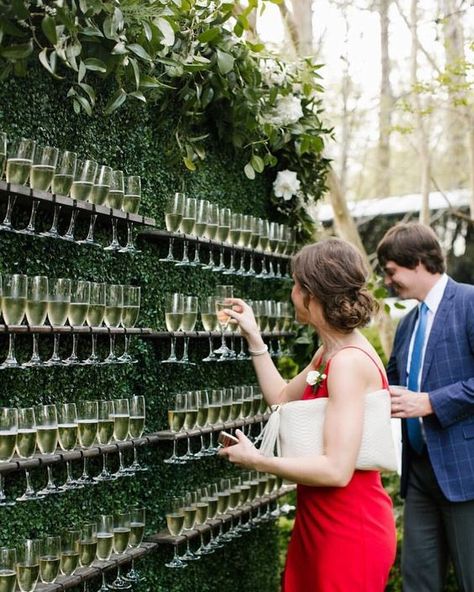 Wedding Drink Bar, Bar Wedding Reception, Diy Outdoor Weddings, Wedding Lounge, Drink Bar, Diy Event, Wedding Wall, Wedding Drink, Salou