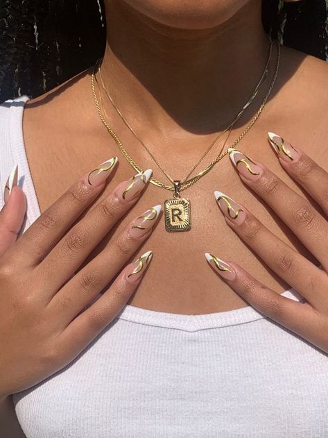 Gold Nails Ideas Almond, Gold Tips Nails Acrylic, French With Gold Nails, Long Almond Nail Ideas, Gold Nails Chrome, Gold Chrome Nails Designs, Classy Gold Nails, Almond Nails Gold, Gold Almond Nails