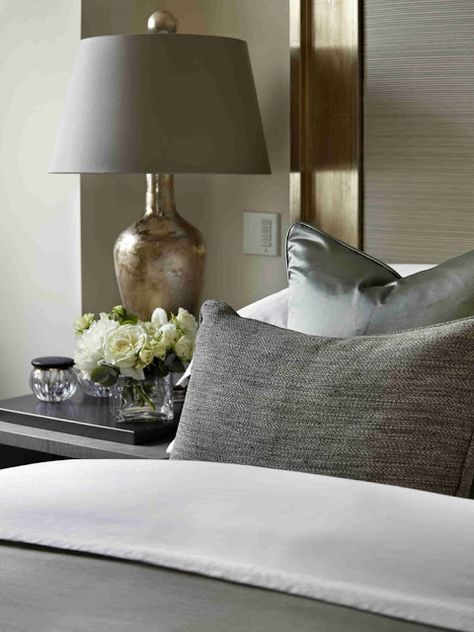 Eye For Design: Decorating With The Gold And Grey Color Combination Glamorous Bedding, Color Boards, Bedroom Hotel, Simple Bedroom, Modern Room, Beautiful Bedrooms, Bedroom Styles, Luxurious Bedrooms, Grey Color