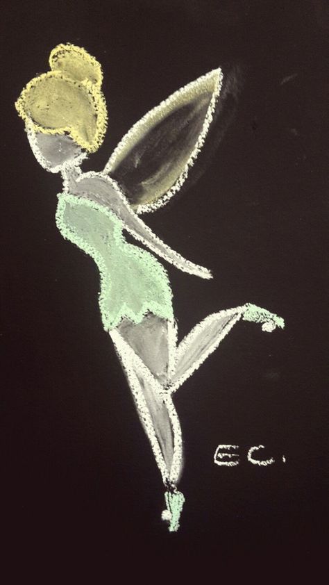 Green Things Drawing, Chalk Bored Designs Easy, Shrek Chalk Art, Chalk Disney Art, Fairy Chalk Art, Chalk Ideas Disney, Chalk Easy Drawings, Cool Things To Draw With Chalk, Chalk Art Disney Characters