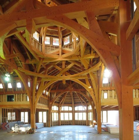 Timber Frame Joinery, Timber Frame House, Timber Frame Construction, Wooden Building, Timber Frames, Roof Architecture, Roof Trusses, Timber Structure, Exposed Concrete