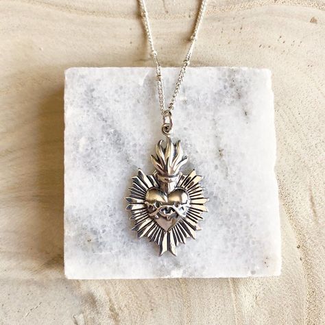 Most Sacred Heart Of Jesus, Sacred Heart Necklace, Jesus Necklace, Catholic Necklace, Sacred Heart Of Jesus, Catholic Jewelry, Heart Of Jesus, Design Tattoo, Girly Jewelry