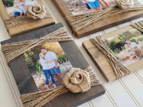 Rustic Frames With Burlap Bow Rustic Picture Holder Photo - Etsy Wood Block Crafts, Rustic Picture Frames, Rustic Pictures, Picture Frame Decor, Burlap Bow, Diy Picture Frames, Picture Holders, Rustic Frames, Burlap Bows