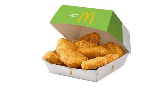 McDonald's debuts vegan McNuggets for a trial run in Germany | Daily Mail Online Vegan Nuggets, Vegan Mcdonalds, Free Mcdonalds, From Beyond, Plant Based Lifestyle, Fast Food Chains, Food Chain, Make Good Choices, Food Obsession