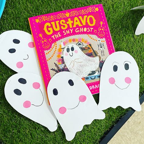 Gustavo The Shy Ghost, Fairytale Crafts, Apple Autumn, Fairy Tale Crafts, Ghost Crafts, Halloween Kindergarten, St Patrick Day Activities, Ghost Books, October Crafts