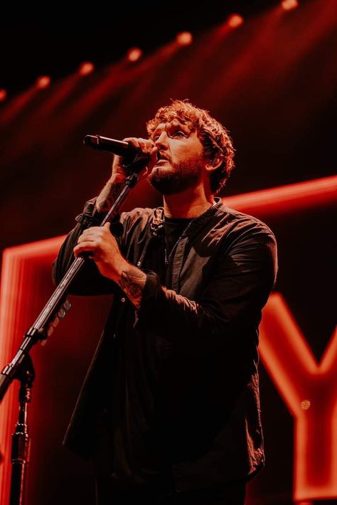 James Arthur Concert, James Arthur Singer, Latitude Festival, Say You Wont Let Go, James 3, James Arthur, Artist Wall, Concert Aesthetic, Billie Joe Armstrong