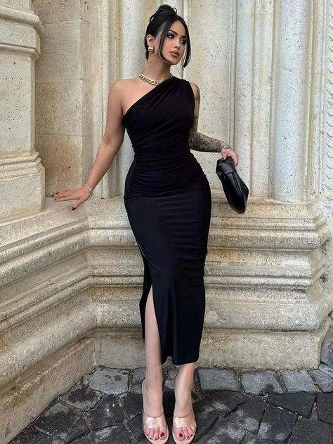 Black bodycon dress outfit