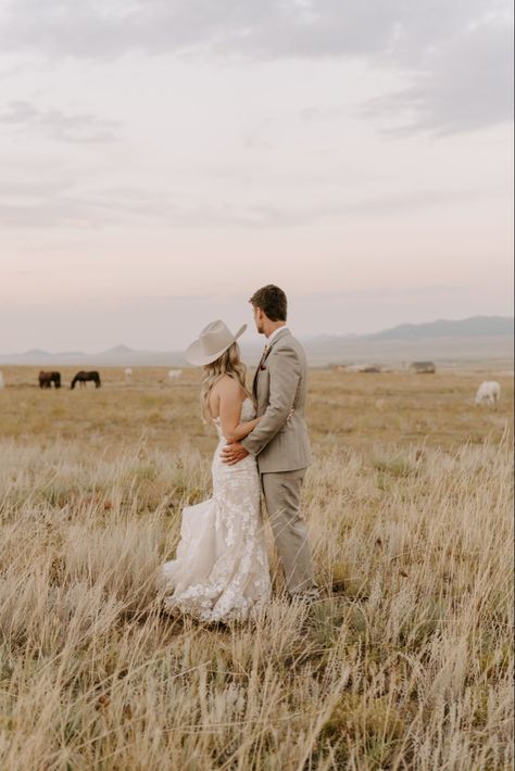 Boho style wedding mixed with western flair complemented Three Peaks Ranch effortlessly and enhanced it’s beauty. Neutral Boho Wedding, Westcliffe Colorado, Bride Boots, Colorado Destination Wedding, Wedding In Colorado, Fredericksburg Texas, Large Wedding, Boho Style Wedding, Mountain Bride