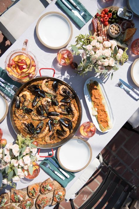 Authentic Spanish Paella Recipe, Spanish Paella Recipe, Paella Party, Spanish Paella, 21 Diner, Paella Pan, Paella Recipe, Spanish Recipes, Summer Harvest