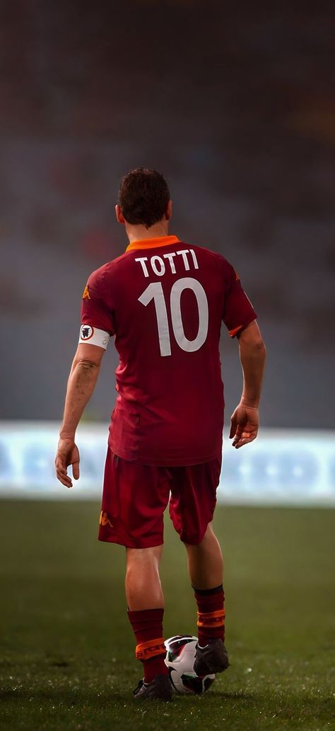 Inter Wallpapers, Totti Roma, Soccer Wallpapers, Sports Players, Football Players Photos, Football Players Images, Vintage Soccer, Retro Football Shirts, Best Football Players