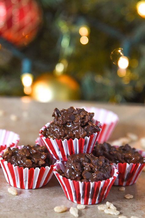 Easy candy recipe, Chocolate Peanut Butter Balls Rice Krispies! Great for gift giving during the holiday season or even enjoy as a quick snack. Peanut Butter Balls Rice Krispies, Peanut Butter Balls Easy, Peanut Butter Rice Crispies, Chocolate Peanut Butter Balls, Peanut Butter Rice Krispies, Chocolate Rice Krispies, Peanut Butter Kiss Cookies, Peanut Butter Dessert Recipes, Easy Christmas Candy Recipes