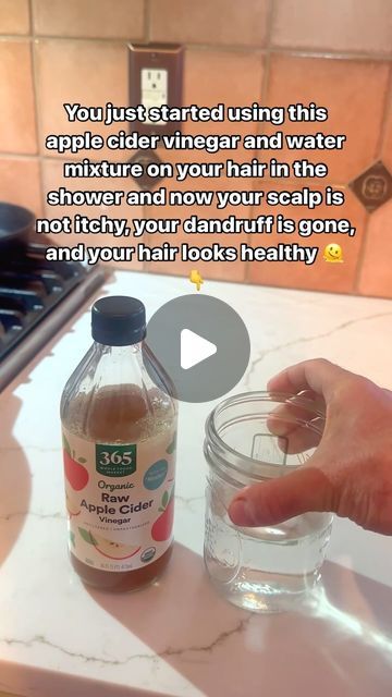 James Moore on Instagram: "Science supports the use of apple cider vinegar as a hair rinse. It could help strengthen hair and improve luster by lowering hair and scalp pH. It may also keep pesky scalp infections, dandruff, and itchiness at bay! Try 1/4 cup apple cider vinegar with 1 cup of water in a spray bottle for your hair! Leave on 5 minutes, then rinse and enjoy! FOLLOW to be well!   #hair #applecidervinegar #wellnessjourney #selfcare" Apple Cider Vinegar On Hair, How To Use Apple Cider Vinegar For Hair, Apple Cider Vinegar For Dandruff, Apple Cider Vinegar For Dry Scalp, Vinegar Hair Rinse Recipe, Apple Cider Vinegar Hair Rinse Recipe, Washing Hair With Apple Cider Vinegar, Apple Vinegar For Hair, Apple Vinegar Hair Rinse