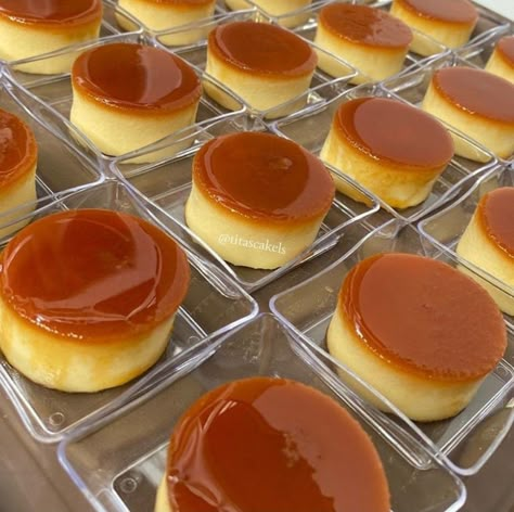 Flan Dessert, Wedding Dessert Table, Food Displays, Kue Ulang Tahun, Sweet Snacks Recipes, Dessert Cups, Cooking Recipes Desserts, Food Videos Cooking, Mini Desserts