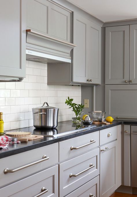 kitchen-gray-cabinets-close-up-f4b1d859 Light Grey Kitchen Cabinets, Gray Kitchen Cabinets, Light Grey Kitchens, Gray Counter, Beautiful Kitchen Cabinets, Painted Kitchen Cabinets Colors, Kabinet Dapur, Backsplash Kitchen, Timeless Kitchen