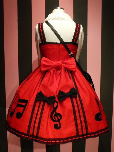 Red dress with music notes. #fashion #style #music #dress #musicfashion http://www.pinterest.com/TheHitman14/hey-ladies-musical-fashion/ Notes On Fashion Dresses, Dancer Pants, Music Note Dress, Music Outfits, Music Dress, About Music, Music Decor, Rocker Style, Red Dress Style