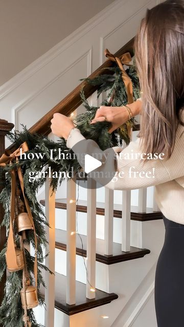 Lauren Hansen on Instagram: "How I hang my staircase garland DAMAGE FREE ✨ comment STAIRS and I’ll send you what I used. Plus, my garland is currently on sale 💃

#organicmodern #transitionalmodern #earthyneutrals #ltkhome #livedinhome #bougieonabudget #affordablehomedecor #staircasegarland #christmasgarland #stairgarland" Hanging Garland On Stairs, Stairs Garland Christmas, How To Hang Garland On Stairs, Garland For Stairs Railings, Banister Christmas Decor, Stairs Christmas Decorations, Christmas Bannister Ideas, Stair Garland Christmas, Garland On Staircase Christmas