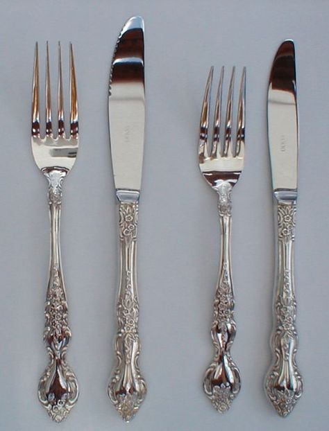 Forks Knives And Spoons, Spoon And Fork Aesthetic, Aesthetic Silverware Set, Knives And Forks, Silver Wear Set, Cool Cutlery, Cute Cutlery Set, Cool Silverware, Aesthetic Silverware