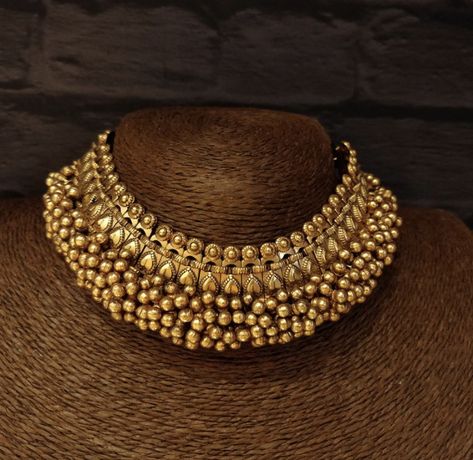 Indian Wedding Jewelry Sets, Antique Necklaces Design, Choker Necklace Designs, Indian Bridal Jewelry Sets, Modern Gold Jewelry, Pearl Statement Necklace, Jewelry Set Design, Gold Necklace Indian Bridal Jewelry, Gold Bridal Jewellery Sets