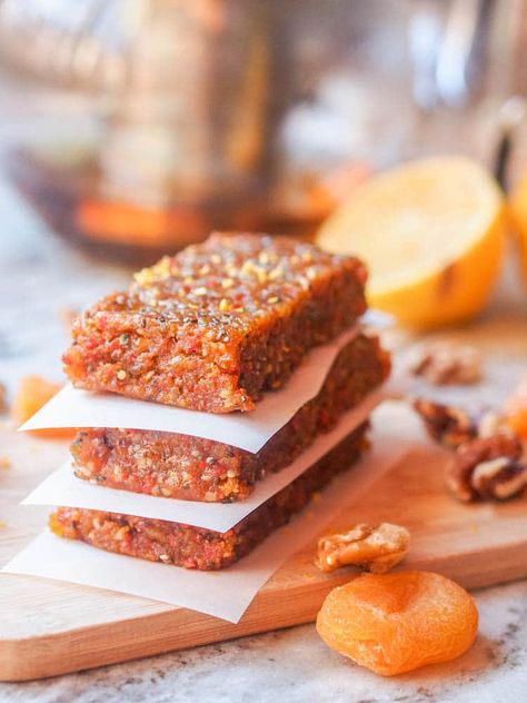 Dried Apricot Bars with Walnuts stacked on top of eachother Apricot Bars Recipe, Dried Apricot Recipes, Vegan Bakes, Apricot Bars, Dried Apricot, Energy Bars Recipe, Healthy Vitamins, Apricot Recipes, Tasty Food Recipes