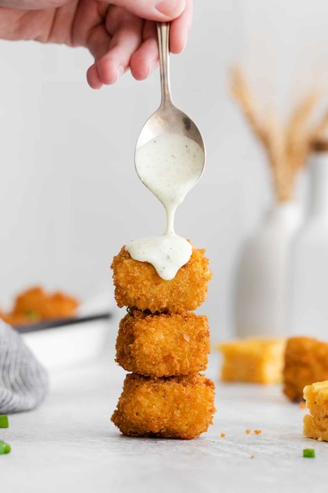 Fried mac and cheese is such a fun thing to make for a party, game day, or any ordinary night. They're cheesy, crunchy, and perfect for dipping. Fried Mac And Cheese Bites, Blue Cheese Ranch Dressing, Baked Brie In Puff Pastry, Brie In Puff Pastry, Mac N Cheese Bites, Mac N Cheese Balls, Kraft Mac N Cheese, Fried Mac And Cheese, Brie Puff Pastry