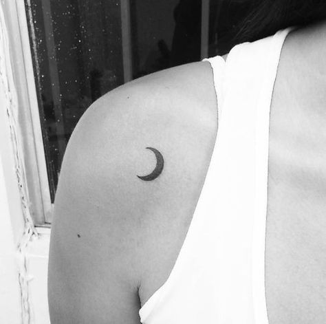 Luna Tattoo, Petite Tattoos, Small Tattoos Simple, Tattoo Style Drawings, Diy Tattoo, 1 Tattoo, Dainty Tattoos, Star Tattoos, Trendy Tattoos