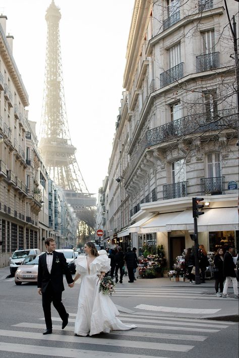 Eiffel Tower Paris Eiffel Tower Wedding, Eiffel Tower Engagement, Paris Wedding Photoshoot, Paris Wedding Photography, Eiffel Tower Couples Photoshoot, Eiffel Tower Wedding, Paris Engagement Photos, Paris Elopement, Parisian Wedding